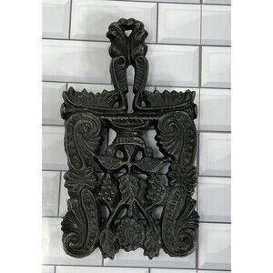 Vtg Wilton Black Cast Iron Trivet Grapes Leafs Scroll Design Metal Kitchen Decor